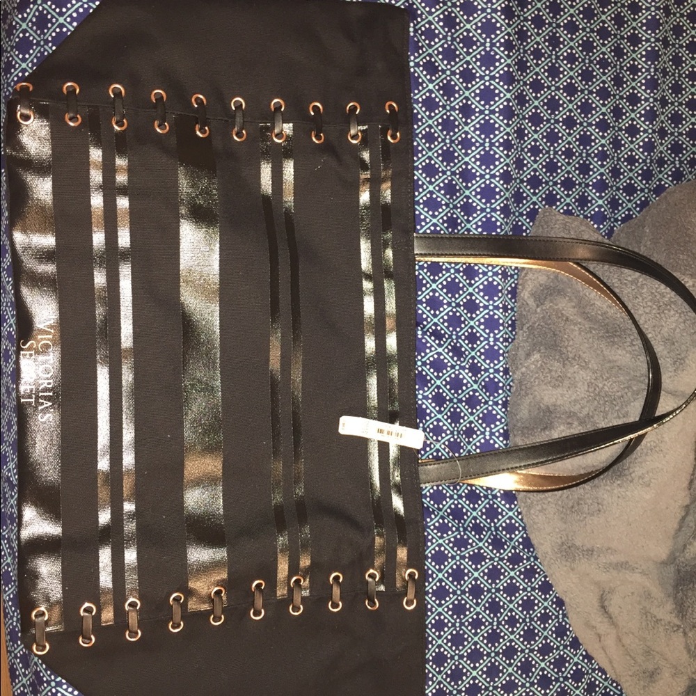 BNWT VICTORIAS SECRET BAG! 😻❤️
